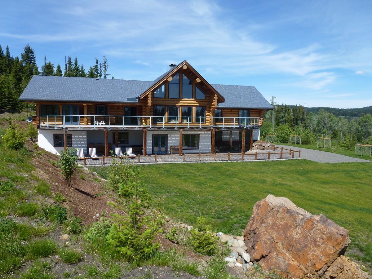 Little Black Bear Lodge/B&B Bridge Lake Exteriör bild