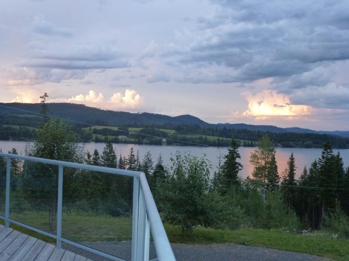 Little Black Bear Lodge/B&B Bridge Lake Exteriör bild